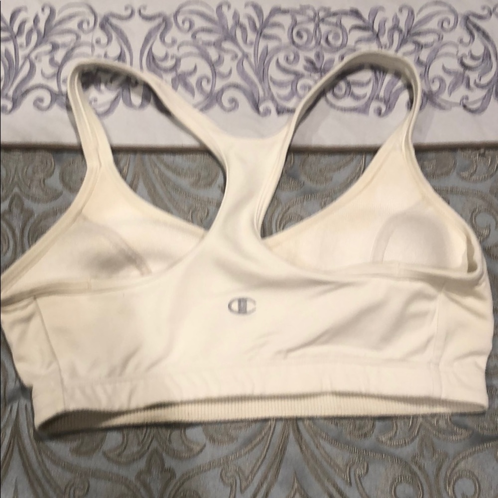 Woman’s sports bra size 34D
